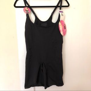 Maidenform Shapewear Firm Control. 2X